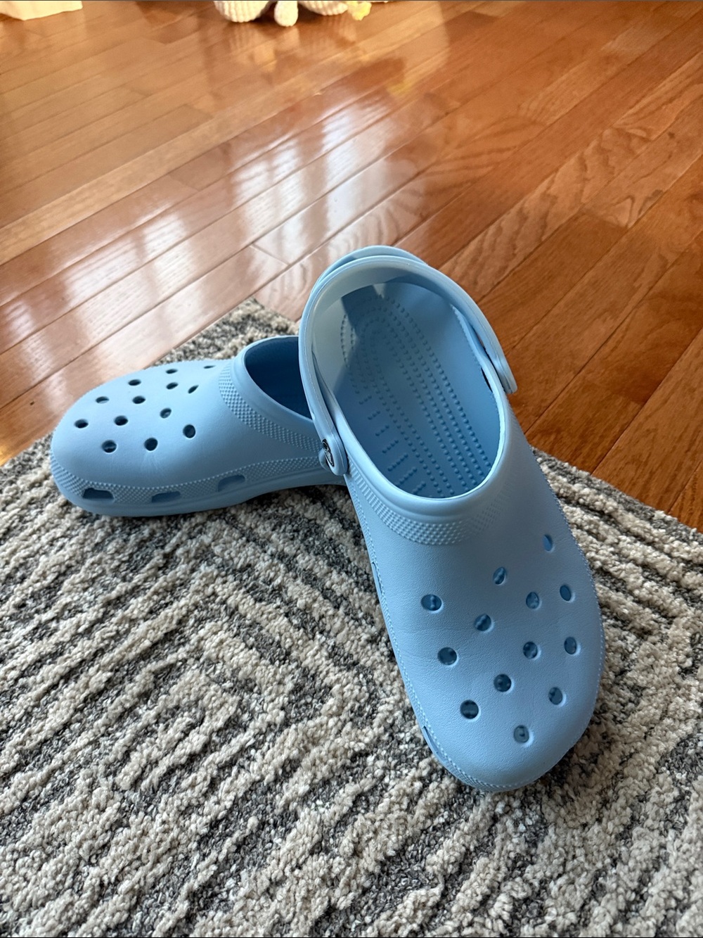 Crocs - Picture 1 of 3